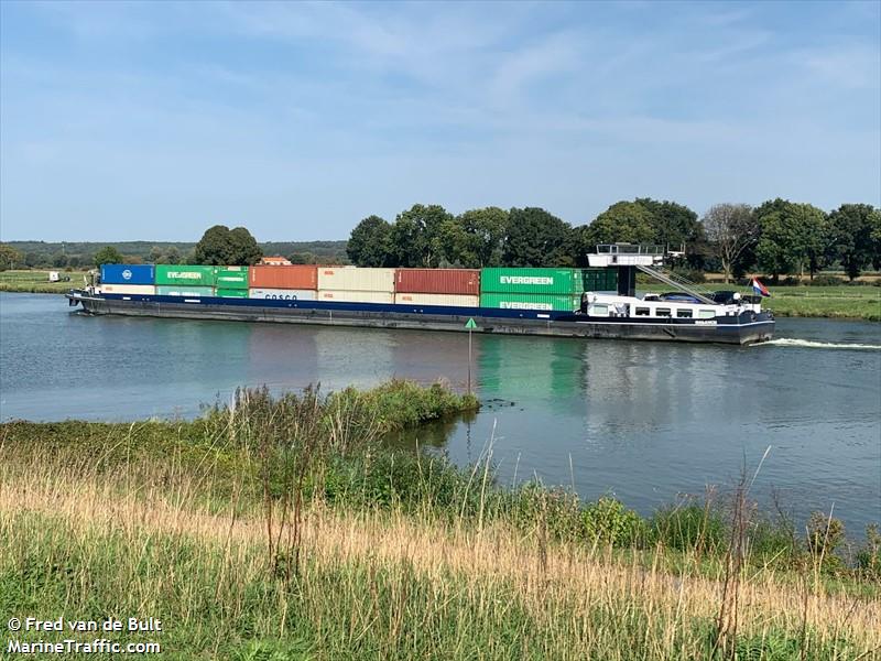  OF CORDEMAIS IN FR FRANCE HAFEN FOTO