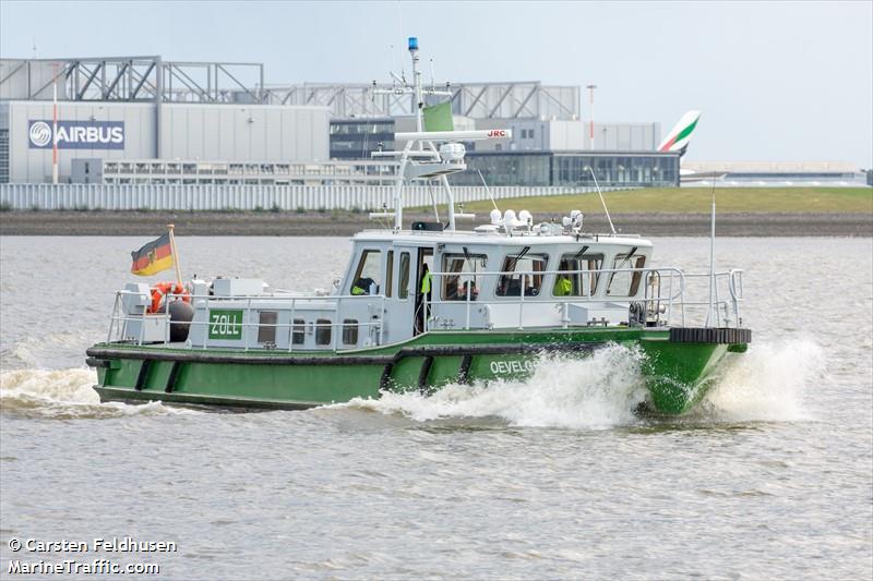 ZOLLBOOT OEVELGOENNE FOTO