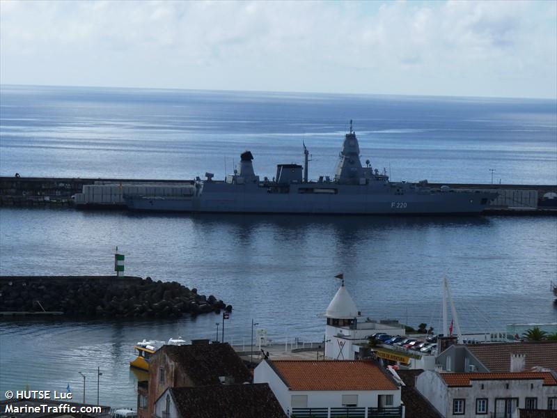 GERMAN WARSHIP F220 FOTO