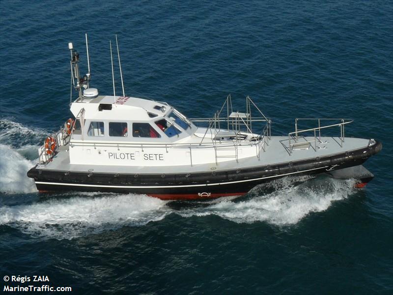 SETE PILOT BOAT FOTO