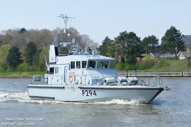 HMS TRUMPETER FOTO