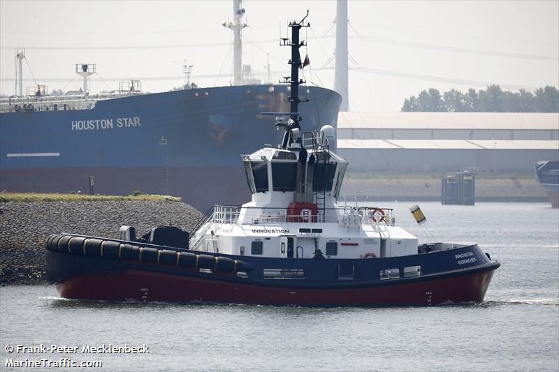 SVITZER ELEANOR FOTO