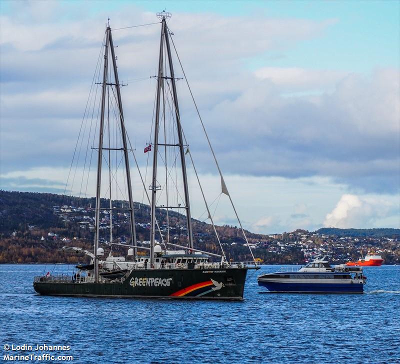 RAINBOW WARRIOR FOTO