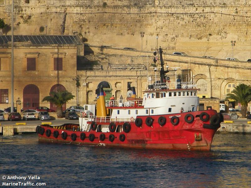 M.TUG OCEAN ERGUN FOTO