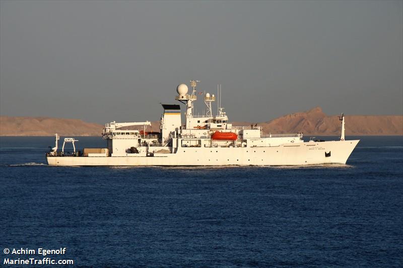 USNS BRUCE HEEZEN FOTO