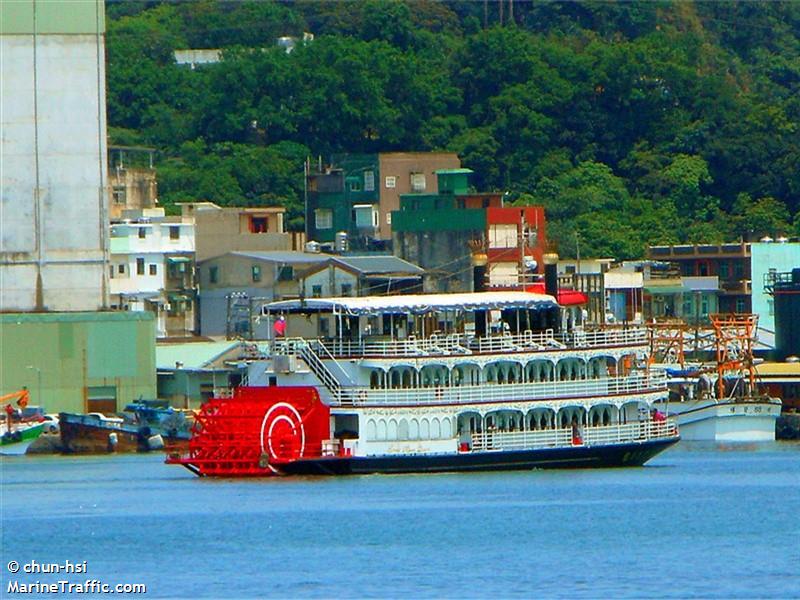 GREAT RIVER QUEEN FOTO