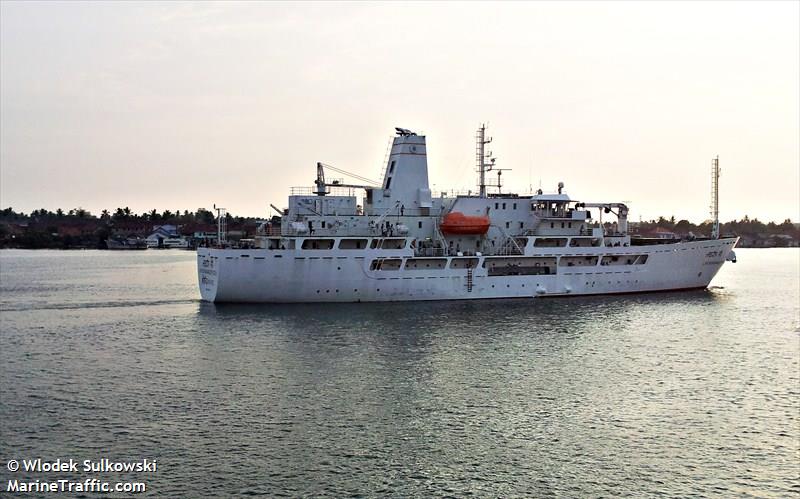 MV LAKSHADWEEP SEA FOTO