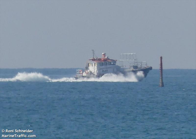 PILOT BOAT 3 FOTO