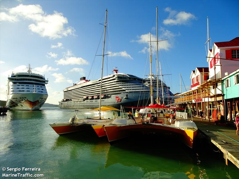  OF POUNTA IN GR GREECE HAFEN FOTO