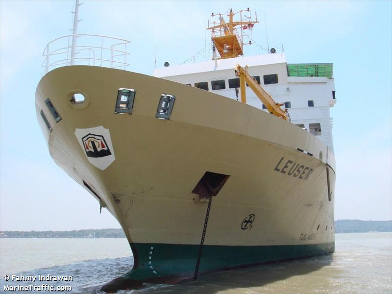 MV LEUSER FOTO