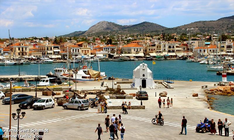 PORT OF POROS IN GREECE?PORT= HAFEN FOTO