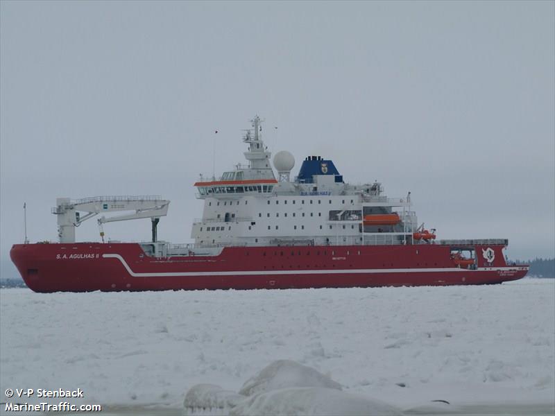 S.A. AGULHAS II FOTO